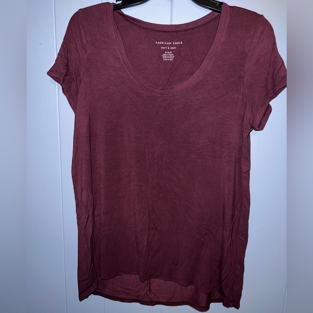 American Eagle sexy & soft maroon basic tee